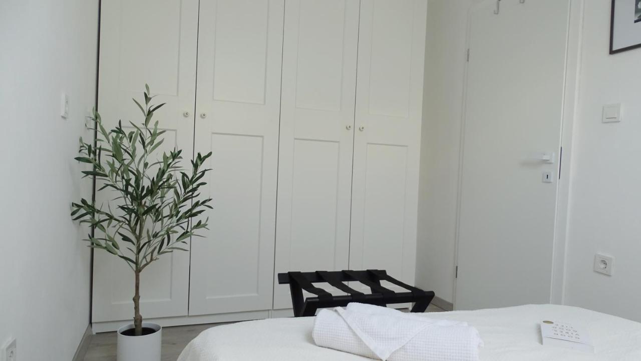 Petite Grey Apartment With Free Private Parking Загреб Экстерьер фото